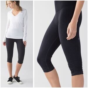Lululemon Women's Black In The Flow Crop II Size 4 Leggings Activewear Workout